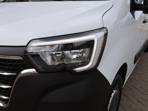 Renault Master T35 2.3 DCI 135 L2H2 COMFORT + APPLE CARPLAY | NAVIGATIE | CRUISE | DAB+ ActivLease financial lease