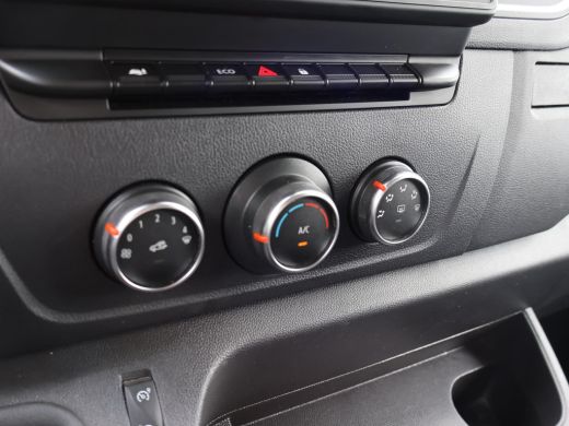 Renault Master T35 2.3 DCI 135 L2H2 COMFORT + APPLE CARPLAY | NAVIGATIE | CRUISE | DAB+ ActivLease financial lease