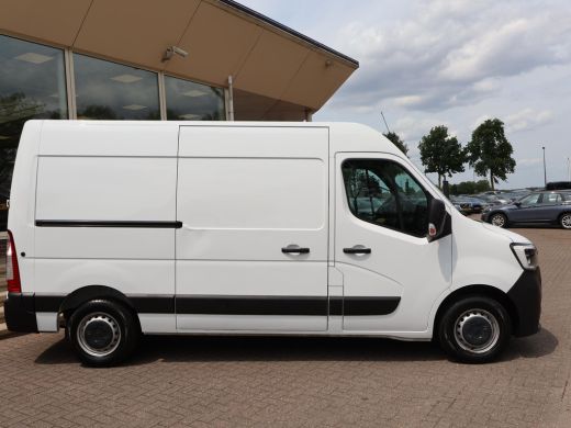 Renault Master T35 2.3 DCI 135 L2H2 COMFORT + APPLE CARPLAY | NAVIGATIE | CRUISE | DAB+ ActivLease financial lease