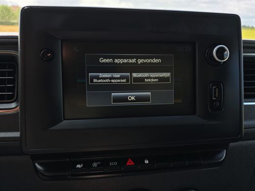 Renault Master T35 2.3 dCi Lowliner - 145 Pk - Euro 6 - Navi - Parkeercamera - Bakwagen - Plancher - Verkoopwagen ActivLease financial lease