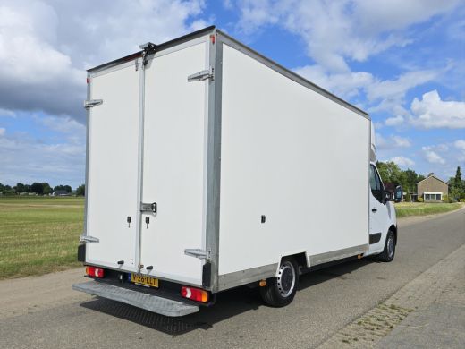 Renault Master T35 2.3 dCi Lowliner - 145 Pk - Euro 6 - Navi - Parkeercamera - Bakwagen - Plancher - Verkoopwagen ActivLease financial lease