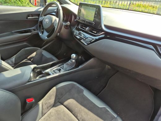 Toyota C-HR 2.0 Hybrid Bi-Tone | JBL audio | Stoelverwarming | Navigatie | Parkeersensoren | ActivLease financial lease