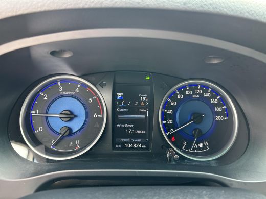 Toyota Hilux 2.4 D-4D Double Cab Professional Automaat Toyota HiLux 2.4 D-4D Double Cab Invincible Automaat ActivLease financial lease