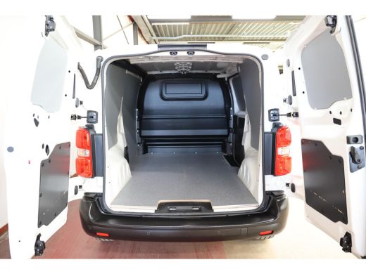 Toyota ProAce Worker 2.0 D-4D L2H1 LANG EURO 6 ActivLease financial lease
