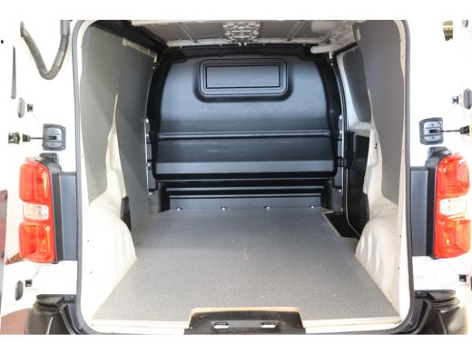 Toyota ProAce Worker 2.0 D-4D L2H1 LANG EURO 6 ActivLease financial lease