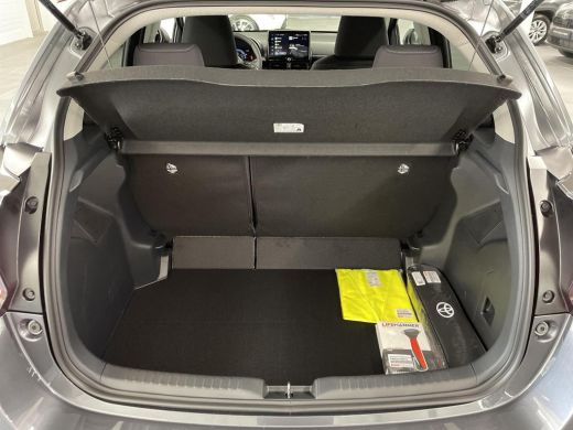 Toyota Yaris 1.5 Hybrid 115 Dynamic ActivLease financial lease