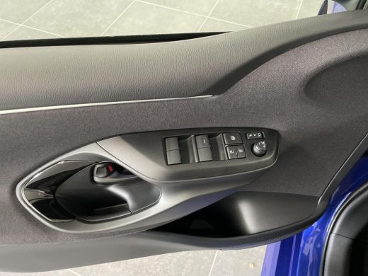 Toyota Yaris 1.5 Hybrid 115 Dynamic ActivLease financial lease