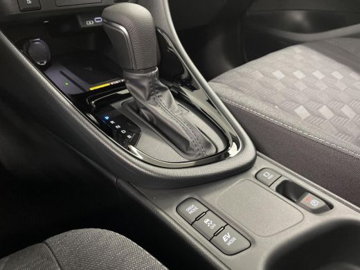 Toyota Yaris 1.5 Hybrid 115 Dynamic ActivLease financial lease