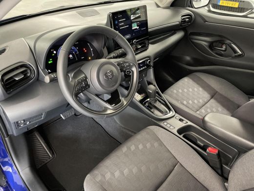 Toyota Yaris 1.5 Hybrid 115 Dynamic ActivLease financial lease