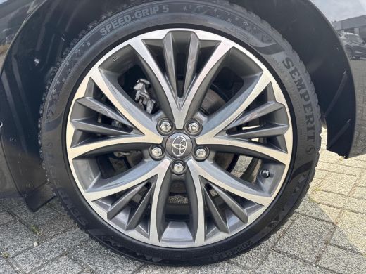Toyota Yaris 1.5 Hybrid Executive ActivLease financial lease