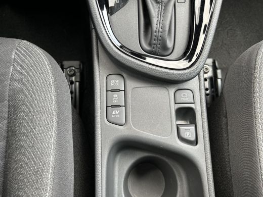 Toyota Yaris Cross 1.5 Hybrid 115 First Edition Stoelverwarming | Stuurverwarming ActivLease financial lease