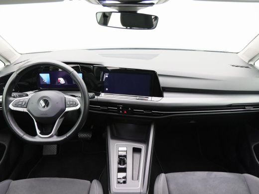 Volkswagen Golf 1.5 eTSi 150 Pk Automaat Style | Adaptive Cruise | CarPlay | Navigatie | Bluetooth | Parkeersenso... ActivLease financial lease