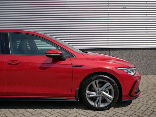 Volkswagen Golf 1.5 eTSI R-Line ActivLease financial lease