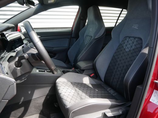 Volkswagen Golf 1.5 eTSI R-Line ActivLease financial lease