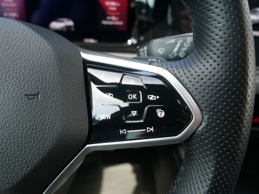 Volkswagen Golf 1.5 eTSI R-Line ActivLease financial lease