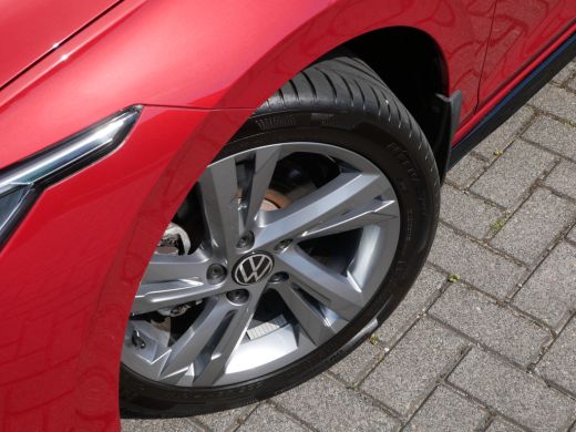 Volkswagen Golf 1.5 eTSI R-Line ActivLease financial lease