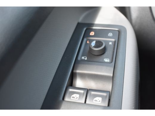 Volkswagen ID. Buzz 1st 77kWh | TREKHAAK | NAVIGATIE | 2X ELEKTR. SCHUIFDEUR | ELEKTR. A. KLEP ActivLease financial lease