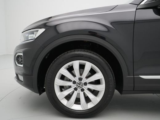Volkswagen T-Roc 1.5 TSI 150pk DSG Sport Navigatie ACC Camera Executive 213 ActivLease financial lease