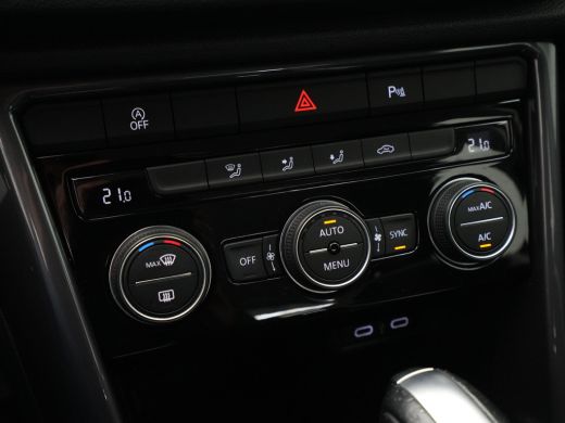 Volkswagen T-Roc 1.5 TSI 150pk DSG Sport Navigatie ACC Camera Executive 213 ActivLease financial lease