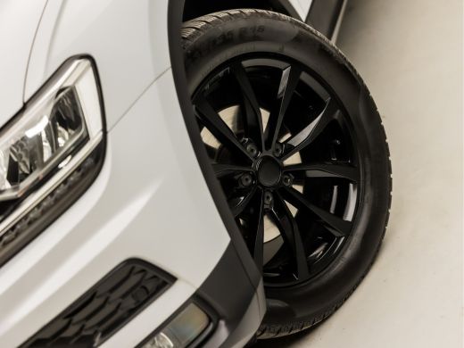 Volkswagen Tiguan 1.5 TSI ACT Sportline Business 150Pk Automaat (PANORAMADAK, APPLE CARPLAY, GROOT NAVI, LED KOPLAM... ActivLease financial lease