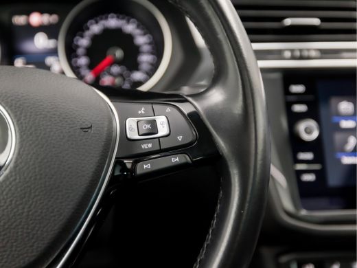 Volkswagen Tiguan 1.5 TSI ACT Sportline Business 150Pk Automaat (PANORAMADAK, APPLE CARPLAY, GROOT NAVI, LED KOPLAM... ActivLease financial lease