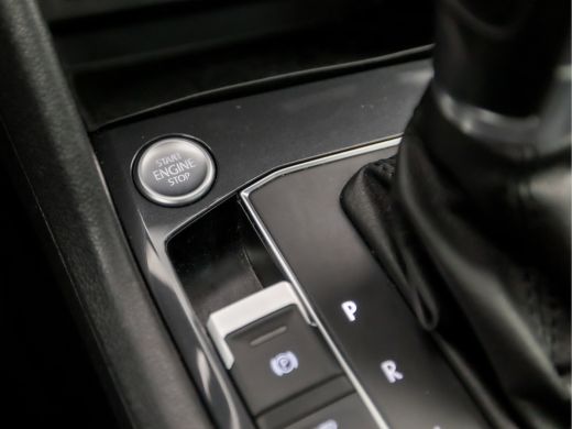 Volkswagen Tiguan 1.5 TSI ACT Sportline Business 150Pk Automaat (PANORAMADAK, APPLE CARPLAY, GROOT NAVI, LED KOPLAM... ActivLease financial lease
