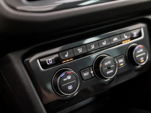 Volkswagen Tiguan 1.5 TSI ACT Sportline Business 150Pk Automaat (PANORAMADAK, APPLE CARPLAY, GROOT NAVI, LED KOPLAM... ActivLease financial lease