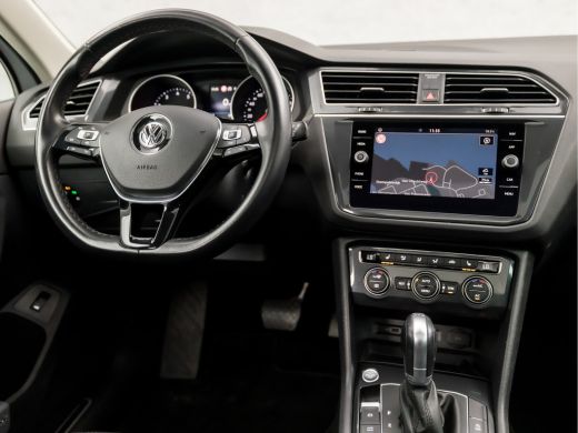 Volkswagen Tiguan 1.5 TSI ACT Sportline Business 150Pk Automaat (PANORAMADAK, APPLE CARPLAY, GROOT NAVI, LED KOPLAM... ActivLease financial lease