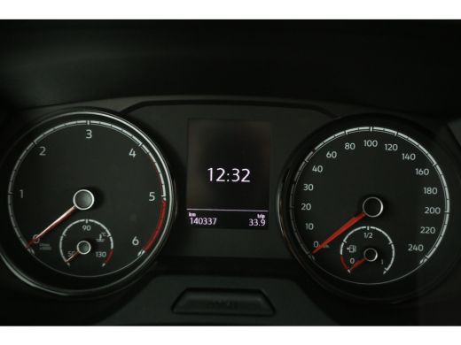 Volkswagen Transporter 2.0 TDI L1H1 140PK Airco 3 Persoons Imperiaal Elektrpakket Trekhaak ActivLease financial lease