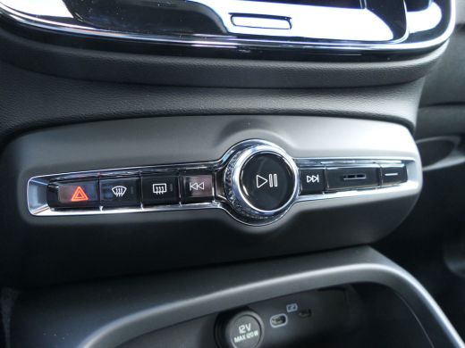 Volvo  EX40 Single Motor Extended Range Ultra Black Ed. 82 kWh | Pixel LED | Panoramadak | 360 Camera | Stoel... ActivLease financial lease