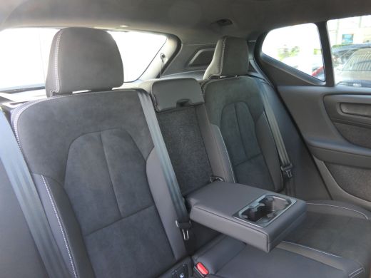 Volvo  EX40 Single Motor Extended Range Ultra Black Ed. 82 kWh | Pixel LED | Panoramadak | 360 Camera | Stoel... ActivLease financial lease