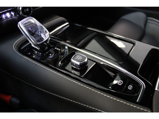 Volvo  V60 HEICO T6 350PK Ultimate Dark | Full Option |  B&W Audio | 360 Camera | 20'' Polestar Velgen ActivLease financial lease