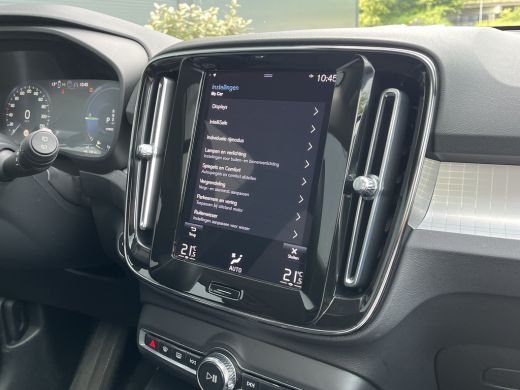 Volvo  XC40 1.5 T4 Recharge Inscription Expression | Panoramadak | Camera | DAB | Cruise Control | ActivLease financial lease