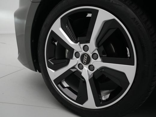 Audi A1 Sportback 25 TFSI 95pk S-tronic S-line 17" lm LED Navigatie via App Leer/stof 100 ActivLease financial lease