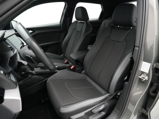 Audi A1 Sportback 25 TFSI 95pk S-tronic S-line 17" lm LED Navigatie via App Leer/stof 100 ActivLease financial lease