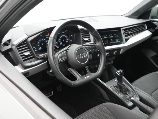 Audi A1 Sportback 25 TFSI 95pk S-tronic S-line 17" lm LED Navigatie via App Leer/stof 100 ActivLease financial lease