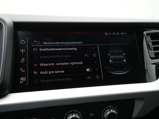 Audi A1 Sportback 25 TFSI 95pk S-tronic S-line 17" lm LED Navigatie via App Leer/stof 100 ActivLease financial lease