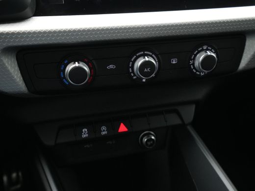 Audi A1 Sportback 25 TFSI 95pk S-tronic S-line 17" lm LED Navigatie via App Leer/stof 100 ActivLease financial lease