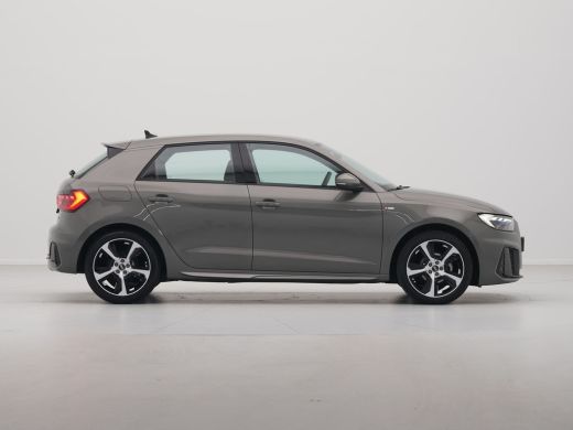 Audi A1 Sportback 25 TFSI 95pk S-tronic S-line 17" lm LED Navigatie via App Leer/stof 100 ActivLease financial lease