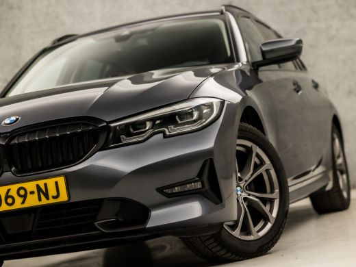 BMW 3 Serie Touring 320i Sportline Shadow 184Pk Automaat (APPLE CARPLAY, GROOT NAVI, CAMERA, LEDER, ADAPTIVE ... ActivLease financial lease