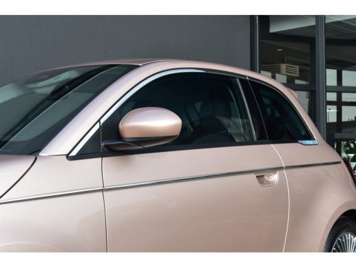 Fiat 500 Urban 42 kWh | Pack Style & Comfort | Achteruitrijcamera | Stoelverwarming | Dodehoek-Detectie | ... ActivLease financial lease