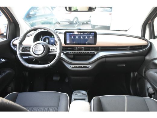 Fiat 500 Urban 42 kWh | Pack Style & Comfort | Achteruitrijcamera | Stoelverwarming | Dodehoek-Detectie | ... ActivLease financial lease