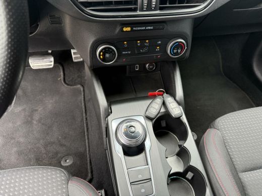 Ford FOCUS Wagon 1.5 EcoBoost ST Line Automaat Carplay Trekhaak ActivLease financial lease