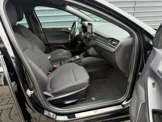 Ford FOCUS Wagon 1.5 EcoBoost ST Line Automaat Carplay Trekhaak ActivLease financial lease