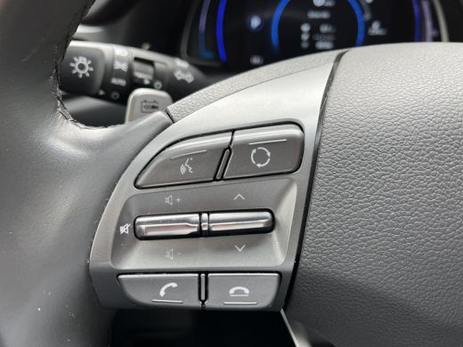 Hyundai IONIQ Comfort EV 38 kWh | 3 JAAR GARANTIE | Navigatie | Rijklaarprijs! | ActivLease financial lease