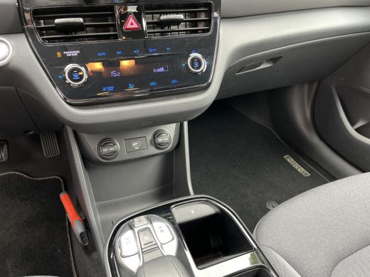 Hyundai IONIQ Comfort EV 38 kWh | 3 JAAR GARANTIE | Navigatie | Rijklaarprijs! | ActivLease financial lease