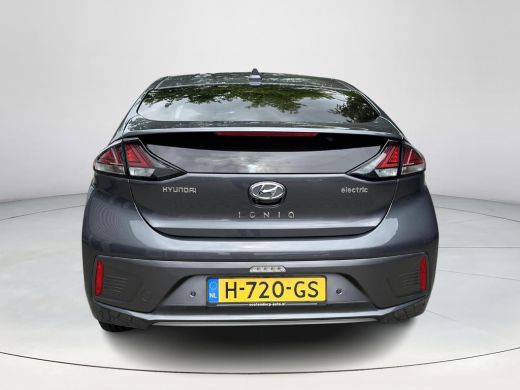 Hyundai IONIQ Comfort EV 38 kWh | 3 JAAR GARANTIE | Navigatie | Rijklaarprijs! | ActivLease financial lease