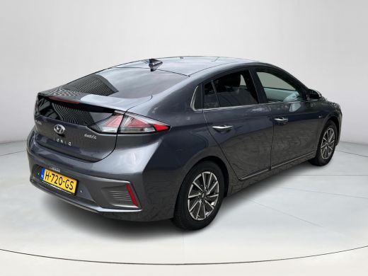 Hyundai IONIQ Comfort EV 38 kWh | 3 JAAR GARANTIE | Navigatie | Rijklaarprijs! | ActivLease financial lease