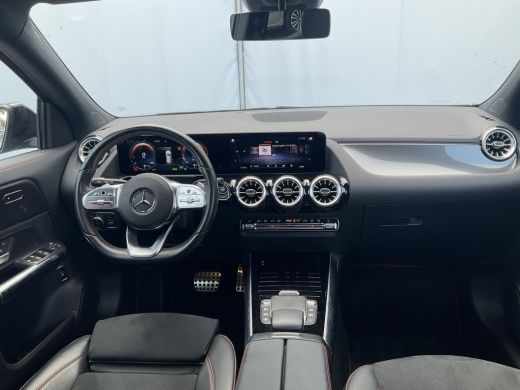 Mercedes GLA 250 e AMG-Line PHEV Carplay Cam Sfeerverl Led Voorklimatisering Uitstraling! ActivLease financial lease