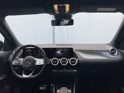 Mercedes GLA 250 e AMG-Line PHEV Carplay Cam Sfeerverl Led Voorklimatisering Uitstraling! ActivLease financial lease